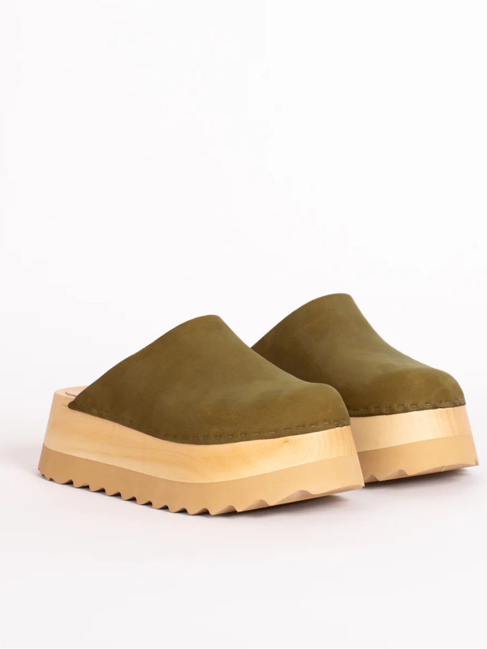 BRYR Chonk Clog in Kelp SIZE 11
